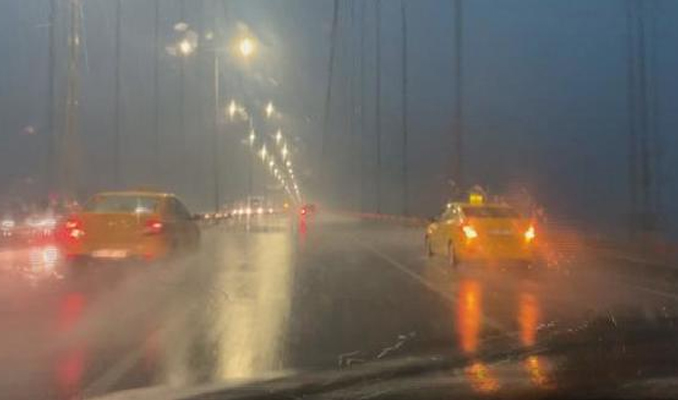 İstanbul'da gök gürültülü sağanak yağış