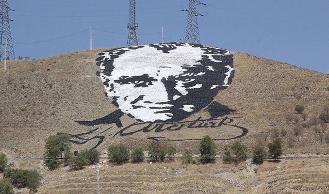 Uzaydan görülen Atatürk portresi