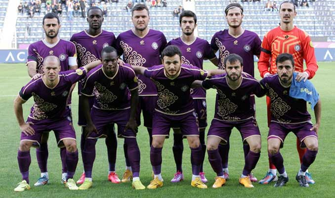 Osmanlıspor'da futbolcu teknik direktöre saldırdı iddiası