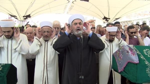 Mursi için İstanbul'da gıyabi cenaze namazı 