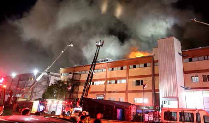 İstanbul'da fabrika yangını: Ölenler var