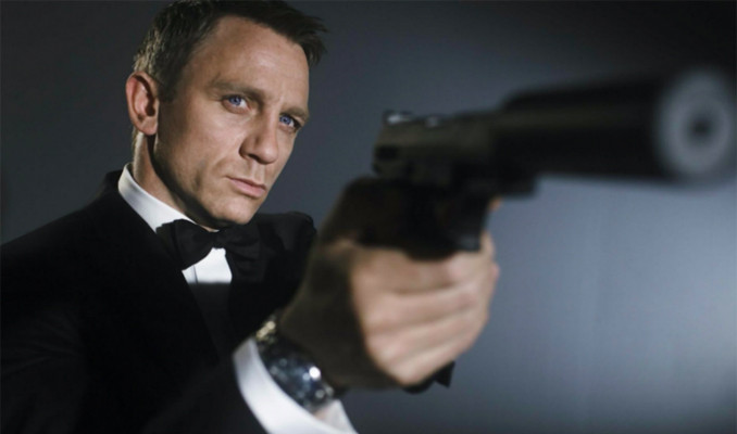 James Bond setinde gizli kamera skandalı