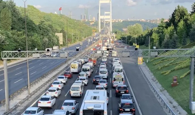 15 Temmuz Şehitler ve FSM köprülerinde yoğun trafik
