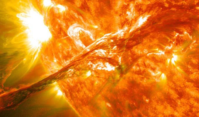 O Astrofizikçi açıkladı! Güneş patlaması...
