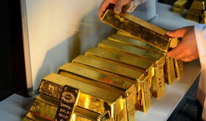 Altın ticaret gelişmeleriyle 1 yılın en sert düşüşünü kaydetti