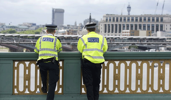 İngiliz polisinden basına 'sızıntı belgeleri iade edin' çağrısı