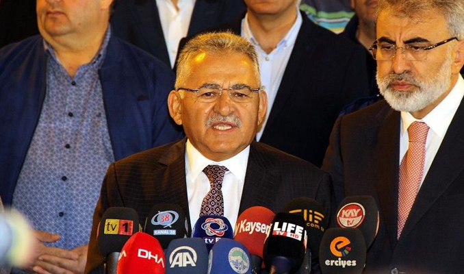 Büyükkılıç'tan 'istifa' açıklaması: Kargalar bile güler