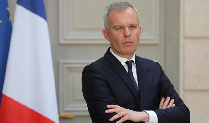 Lüks harcamaları tepki çekmişti: Fransız Bakan istifa etti