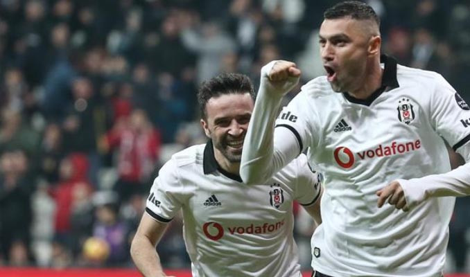 Beşiktaş'tan sürpriz açıklama: Burak gitmiyor
