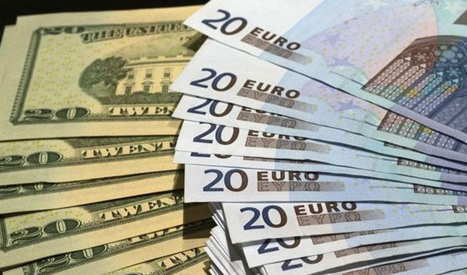 Euro ECB kararı sonrasında dolar karşısında düştü