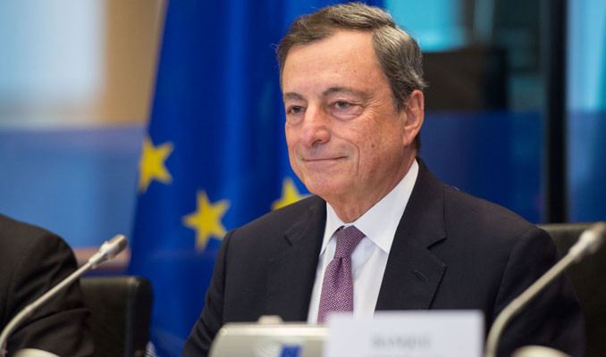 Draghi Para politikasında gevşeme sinyali verdi