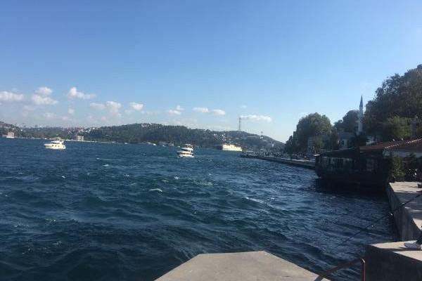ABD askeri gemisi İstanbul Boğazı'ndan geçti 