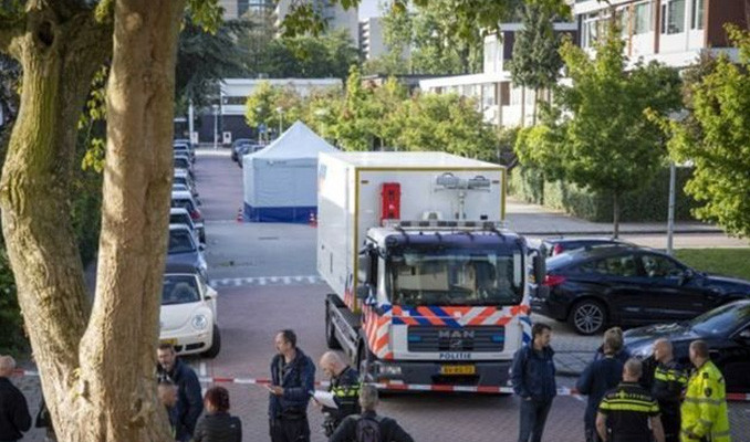 Hollanda'da mafya davasında itirafçı sanığın avukatı öldürüldü