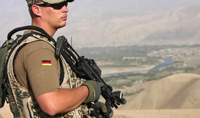 Almanya Irak'taki askerlerinin görev süresini uzattı