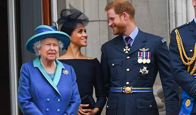 Kraliçe Elizabeth, Kraliyet Ailesi'nin kararını açıkladı