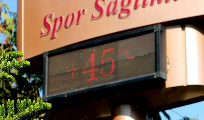 Adana'da termometreler ekimde 45 dereceyi gösterdi