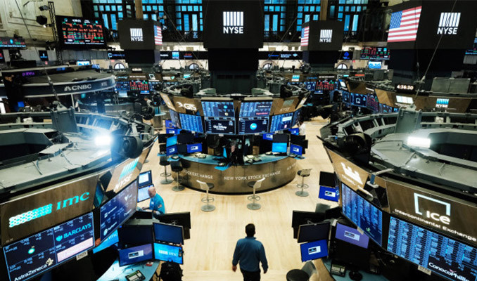 Wall Street endeksleri karışık seyirle açıldı