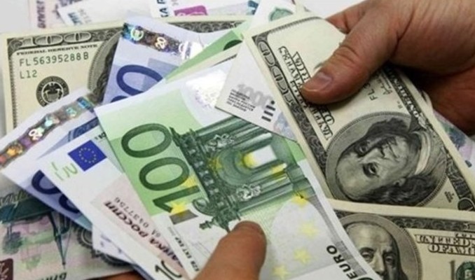 Dolar ve euro dalgalanıyor