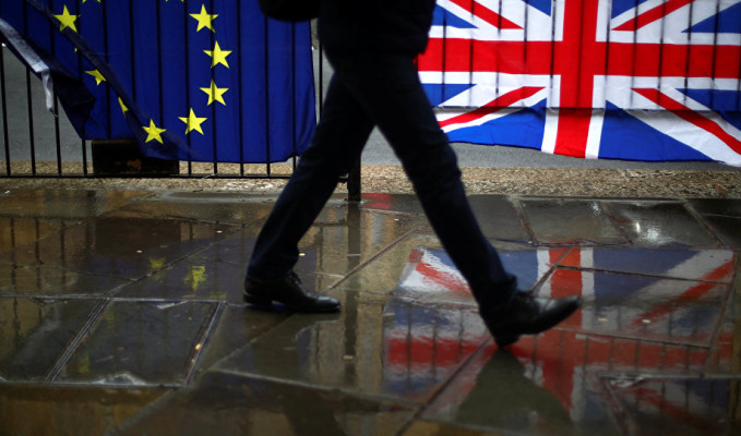 Avrupa borsaları Brexit belirsizliği nedeniyle karışık kapandı
