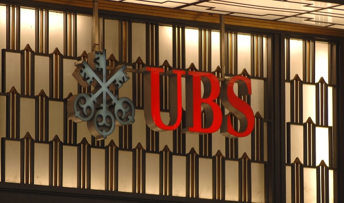 UBS Londra’daki ofis sayısını bire indiriyor