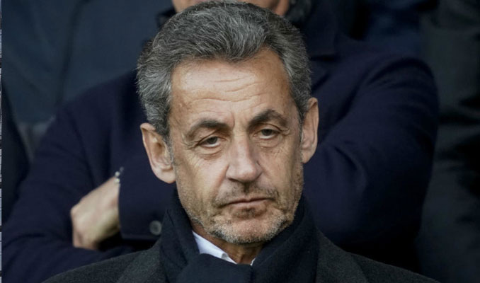 Eski Fransa Cumhurbaşkanı Sarkozy'nin 4 yıl hapsi istendi