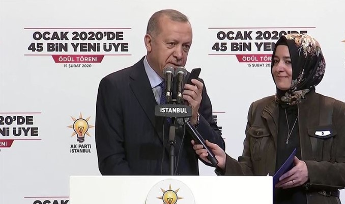 Erdoğan'dan AK Parti üyelerine sürpriz telefon