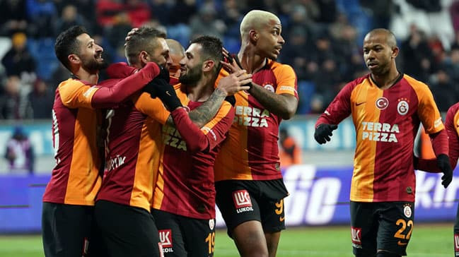Galatasaray'da derbi dopingi! Yönetim 7 milyonu hesaplara yatırdı