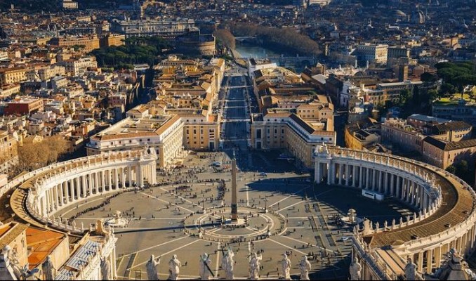 Vatikan: Paskalya haftası seremonileri internetten yayımlanacak