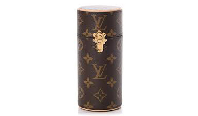 Louis Vuitton parfüm yerine el dezenfektanı üretecek