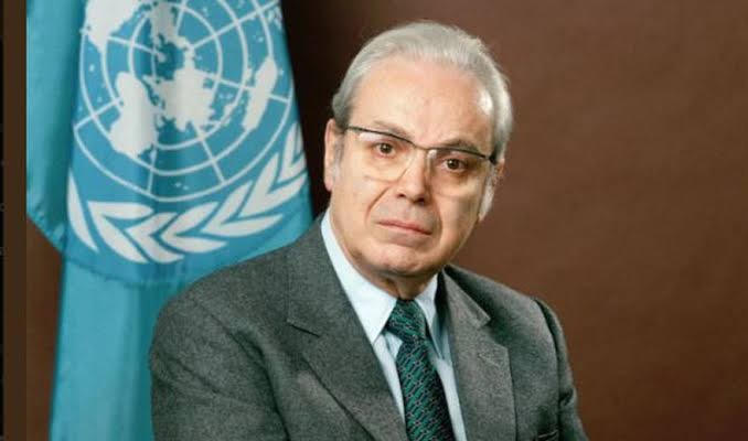 Eski BM Genel Sekreteri Javier Perez de Cuellar hayatını kaybetti