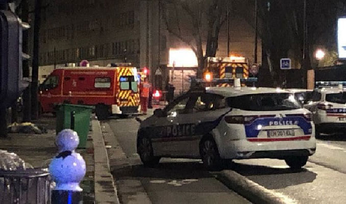 Paris'te camiye silahlı saldırı