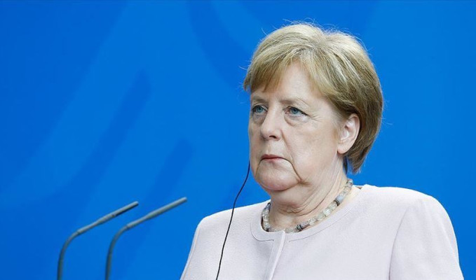 Merkel korona tedbirlerini anayasa ile savundu