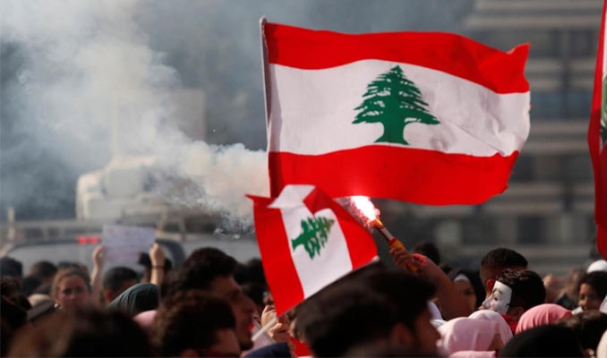 Lübnan'da kriz sürüyor! İstifa etti