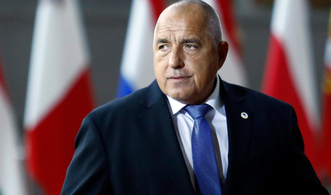 Kilisede maske takmayan Bulgaristan başbakanına 150 euro ceza