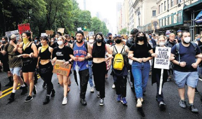 ABD'de 'Floyd' gösterilerinde polise sınırlama