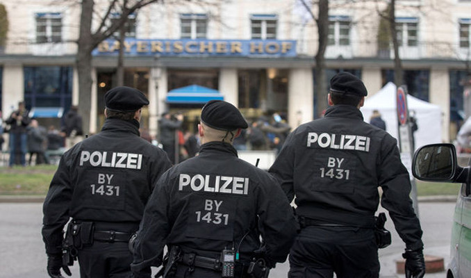 Almanya'da Müslümanlara yönelik terör planı engellendi