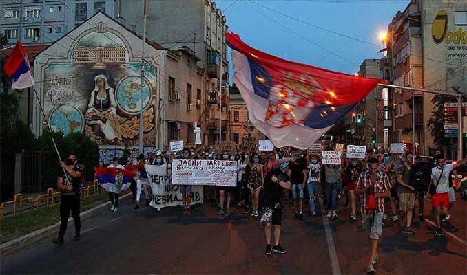 Sırbistan'daki protestolar 5 gündür devam ediyor