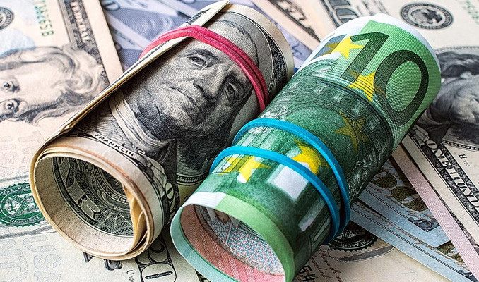 Euro dolar karşısında zirve yaptı