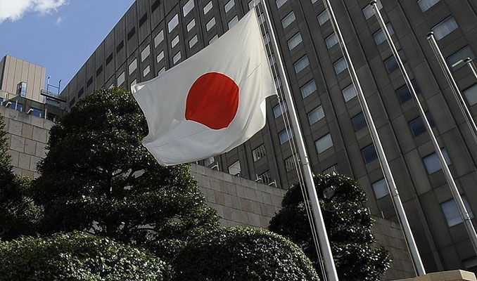 Fitch, Japonya’nın kredi notunu düşürdü