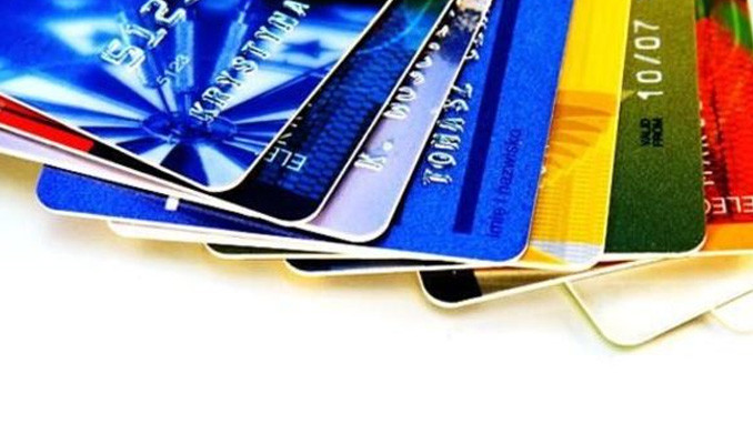 Banka ve kredi kartı kullanımı yüzde 5 azaldı
