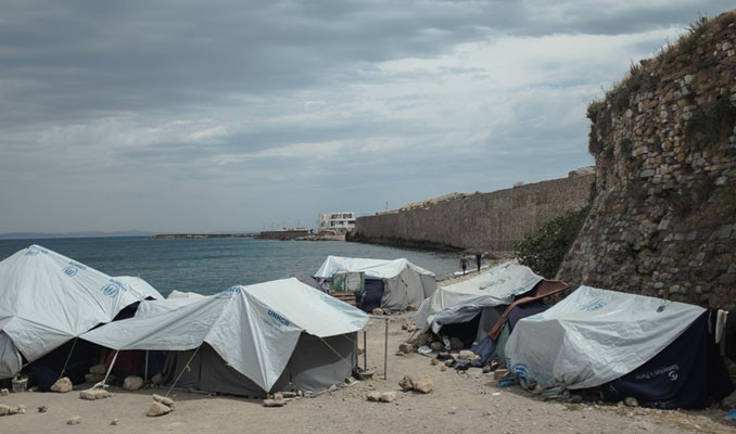 Sakız Adası'ndaki sığınmacı kampında ilk Kovid vakası