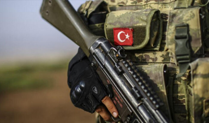 Zeytin Dalı bölgesinde 8 terörist gözaltına alındı