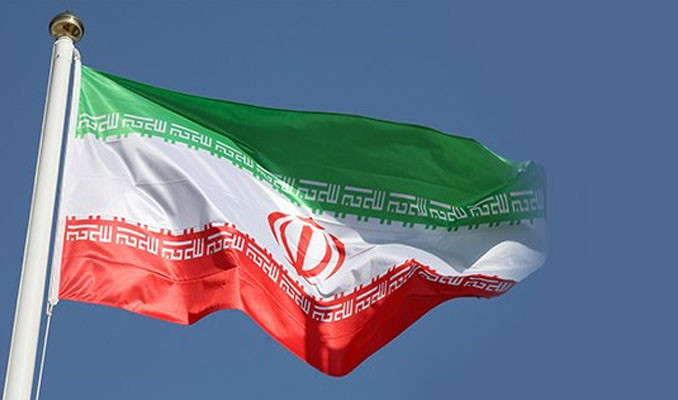 İran BAE'ye ait gemiye el koydu