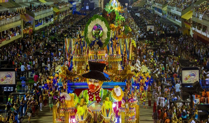 Rio Karnavalı geçit törenine virüs engeli