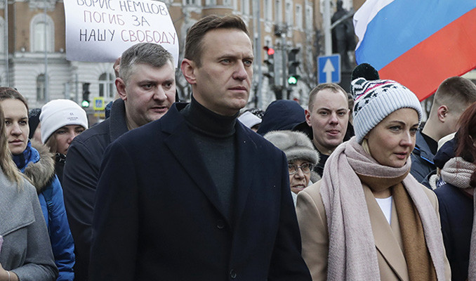 Rus muhalif Navalni komadan çıktı