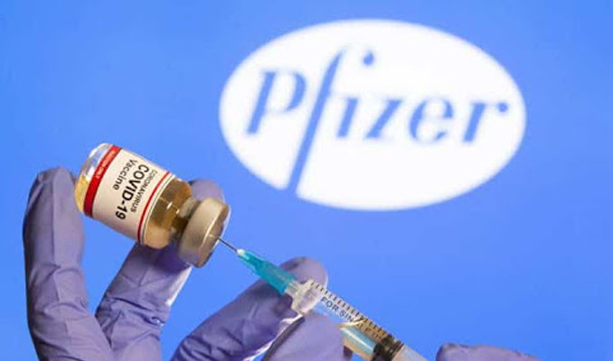 Pfizer aşısı yaptıran 13 kişi yüz felci geçirdi