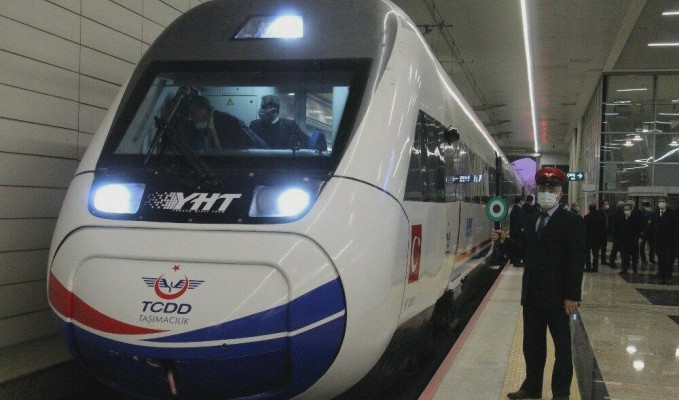 Ankara-Sivas YHT hattının performans testlerini yapacak tren yola çıktı