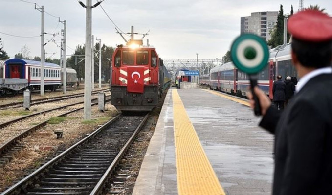 Çin'e gidecek ihracat trenleri Erzincan'a ulaştı