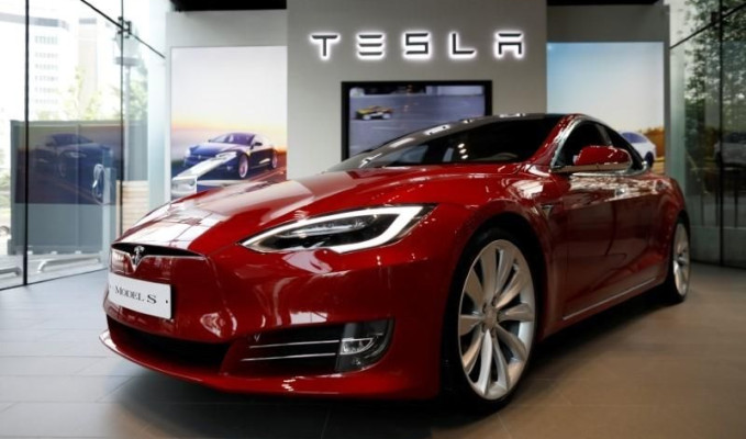 Tesla arabadan çok Bitcoin'den kazandı