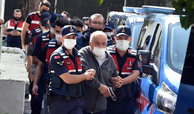 İzmir'de 'yeşil reçete' operasyonu! 15 şüpheli adliyede